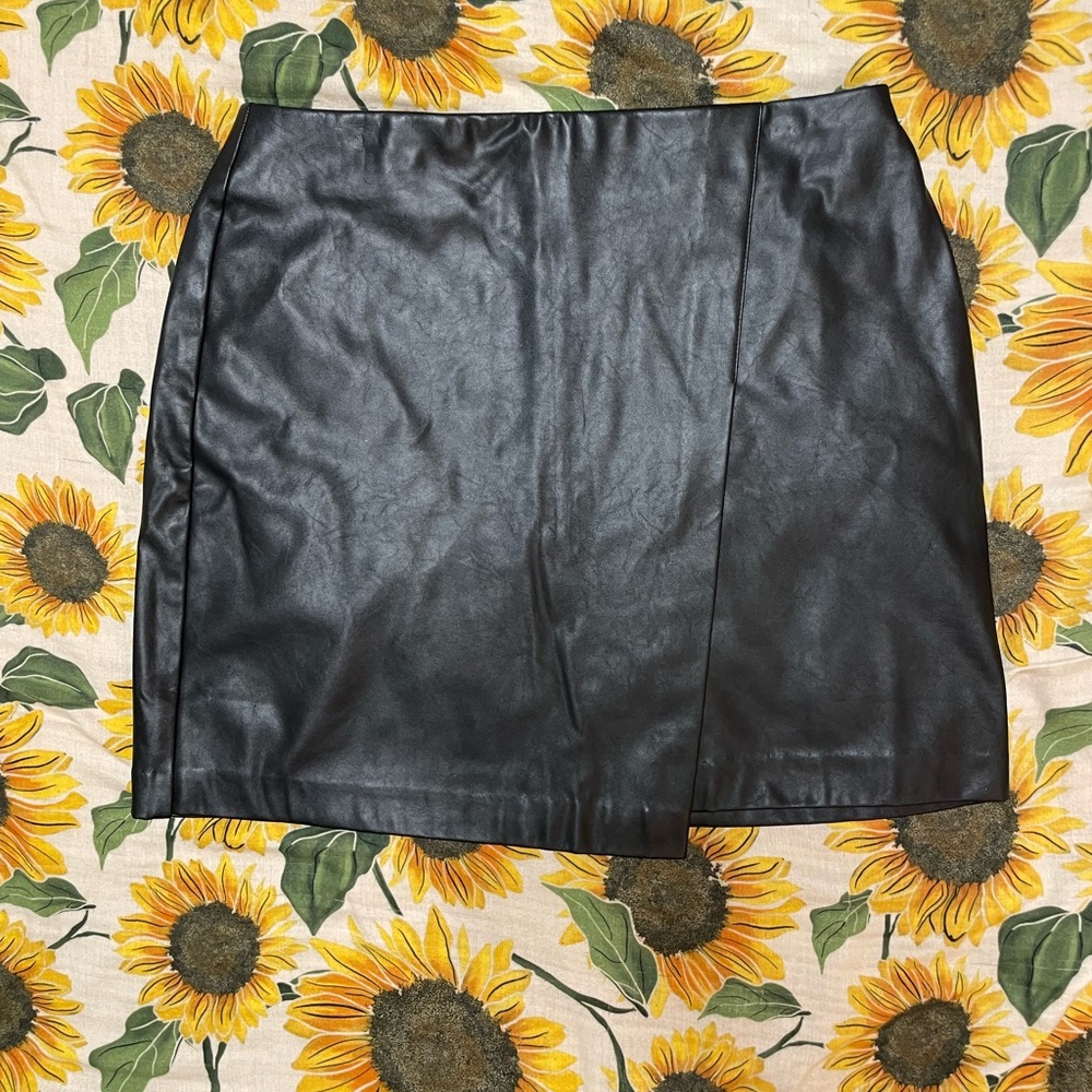 Bar III Black Faux Leather Skirt